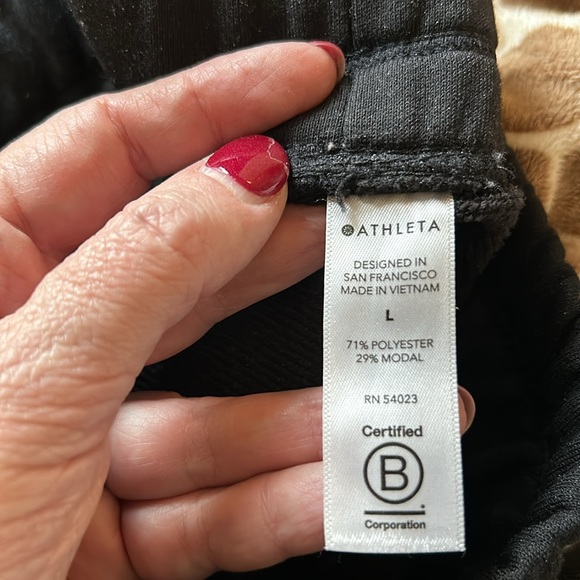 Athleta Black Bounce Back Jogger Size Large - Picture 9 of 9